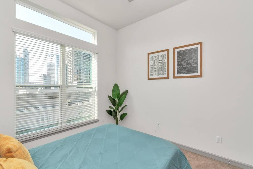 Penthouse Cool-Oasis-In-Houston-Rental Car Available-View-Great-Sleep Exterior foto